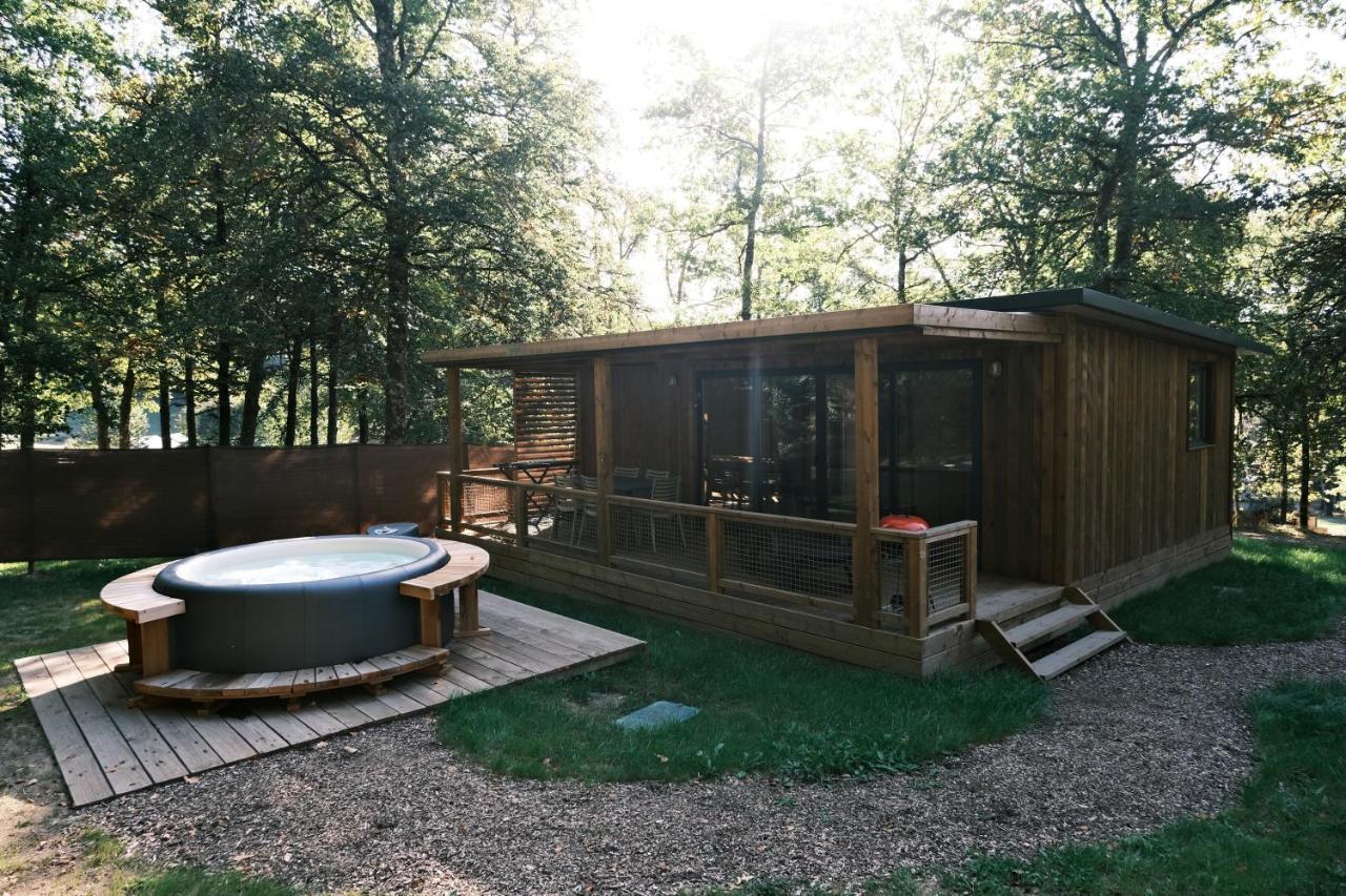 Lodge Avec Spa Privatif - Foret Et Lac Liginiac Exterior photo