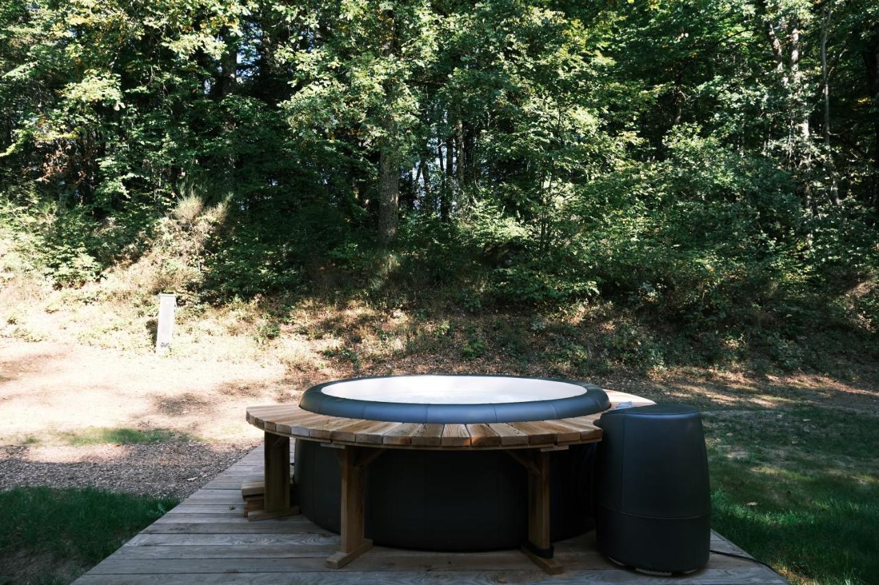 Lodge Avec Spa Privatif - Foret Et Lac Liginiac Exterior photo