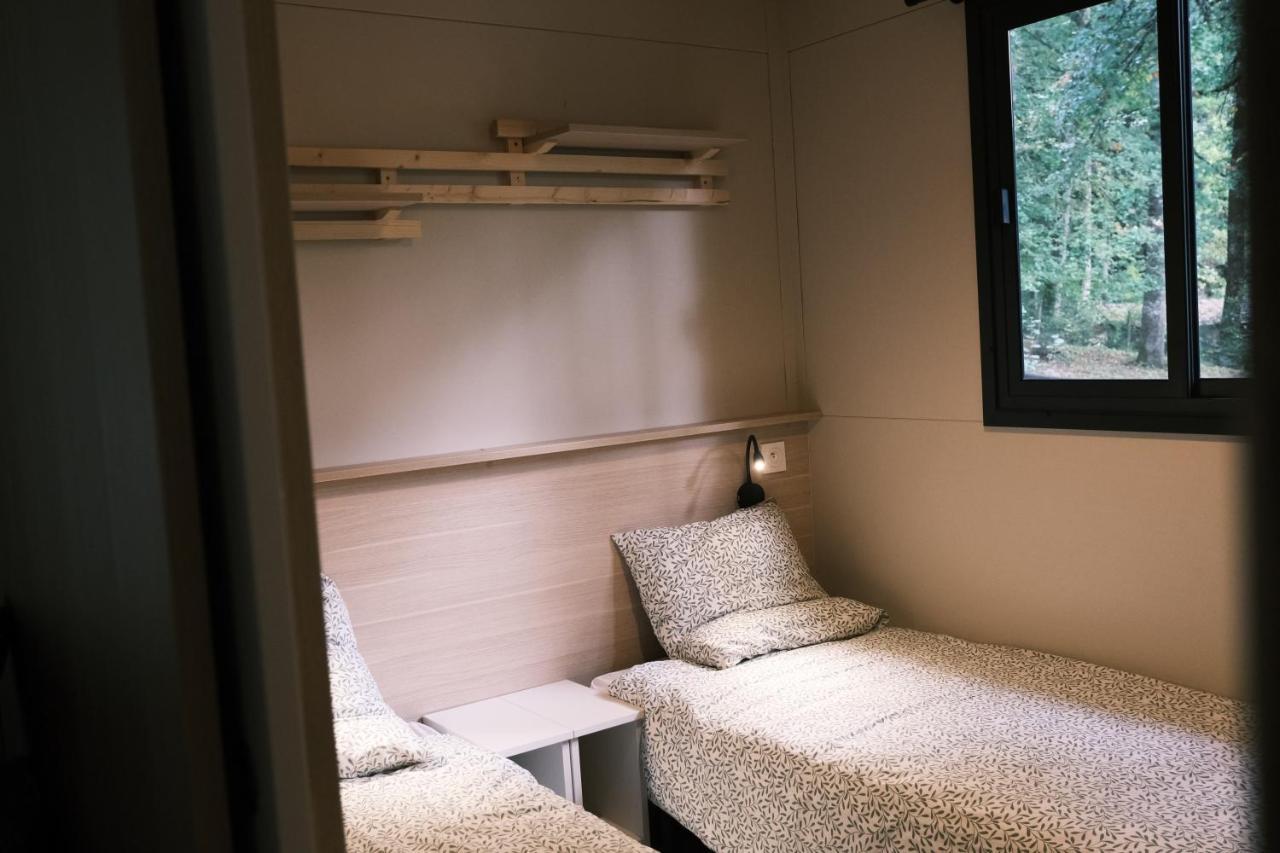 Lodge Avec Spa Privatif - Foret Et Lac Liginiac Exterior photo